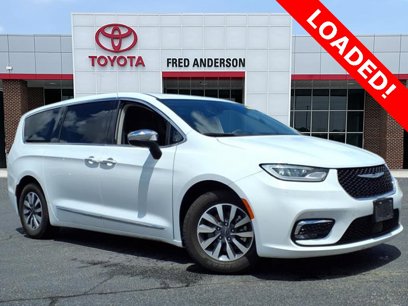 Used 2023 Chrysler Pacifica Limited