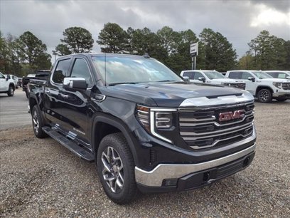New 2025 GMC Sierra 1500 SLT