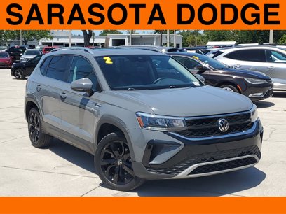 Used 2022 Volkswagen Taos SE w/ Panoramic Sunroof Package