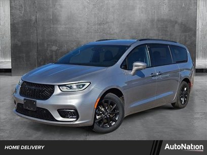 Used 2021 Chrysler Pacifica Touring-L w/ Premium & Safety Sphere Group