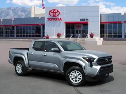New 2025 Toyota Tacoma SR5