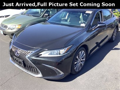 Used 2021 Lexus ES 300h w/ Premium Package