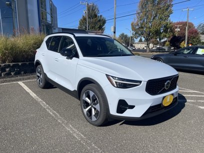 New 2025 Volvo XC40 B5 Plus w/ Protection Package Premier