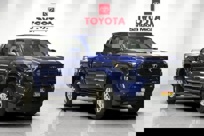 New 2025 Toyota Tacoma SR5
