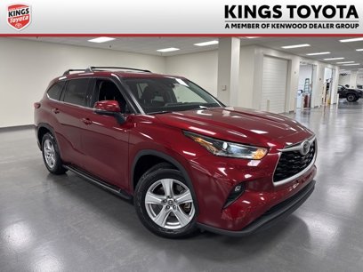Certified 2021 Toyota Highlander LE