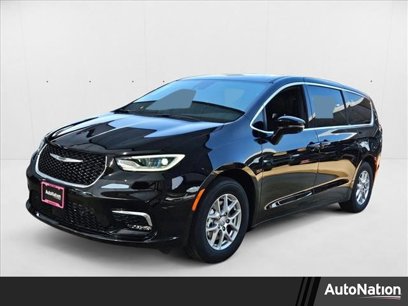 New 2026 Chrysler Pacifica Select