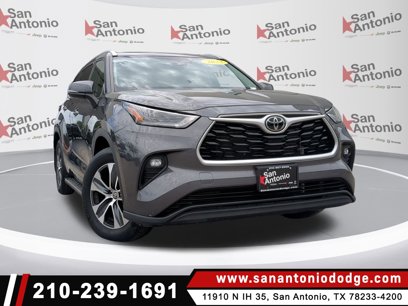 Used 2022 Toyota Highlander XLE