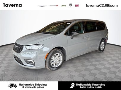 New 2025 Chrysler Pacifica Select