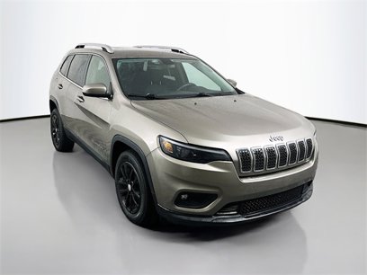 Used 2019 Jeep Cherokee Latitude w/ Popular Appearance Group