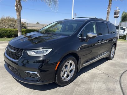 Used 2022 Chrysler Pacifica Limited