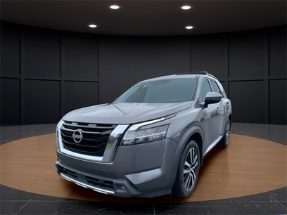 Used 2023 Nissan Pathfinder Platinum w/ Cargo Package