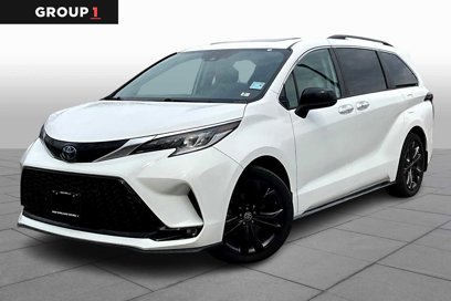 Certified 2022 Toyota Sienna XSE
