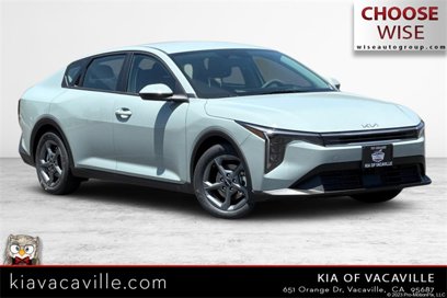 New 2025 Kia K4 LXS
