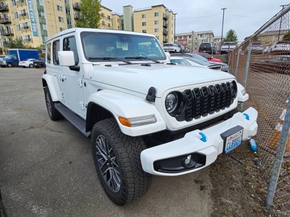 Used 2024 Jeep Wrangler High Altitude