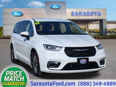 Used 2023 Chrysler Pacifica Touring-L
