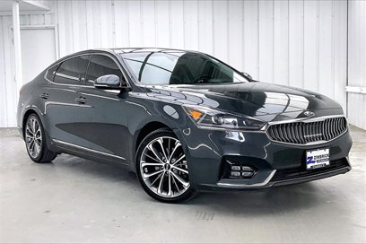 Used 2017 Kia Cadenza Technology
