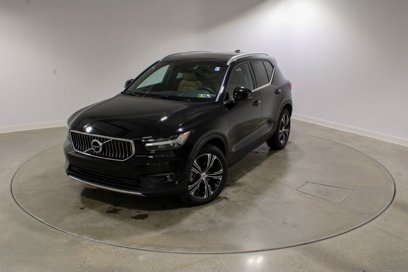 Used 2022 Volvo XC40 T5 Inscription w/ Advanced Package