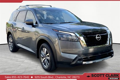 Used 2025 Nissan Pathfinder SL