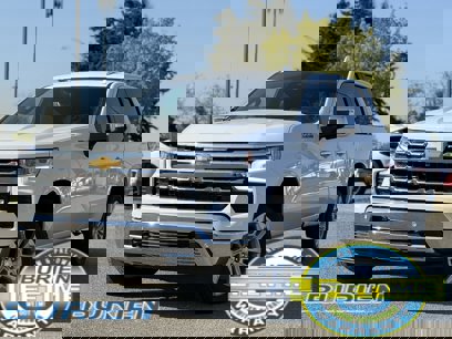 New 2025 Chevrolet Silverado 1500 LTZ w/ LTZ Premium Package