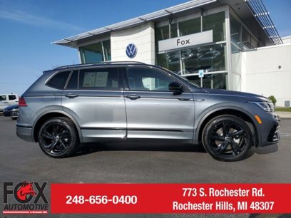 Used 2024 Volkswagen Tiguan SE R-Line