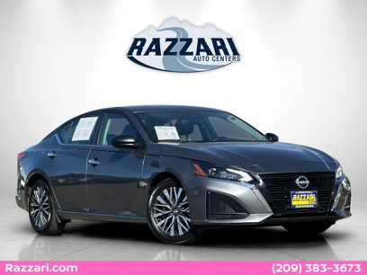 Used 2024 Nissan Altima 2.5 SV