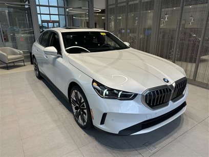 New 2025 BMW 530i xDrive w/ Premium Package