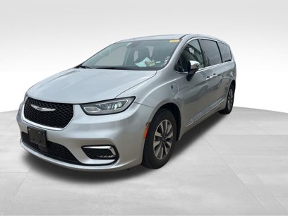 Used 2023 Chrysler Pacifica Limited
