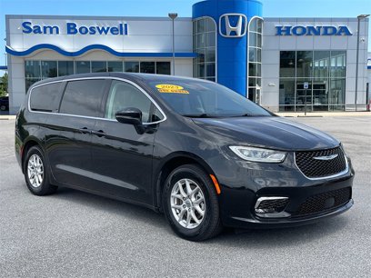 Used 2023 Chrysler Pacifica Touring-L