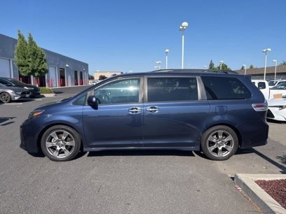 Used 2019 Toyota Sienna SE