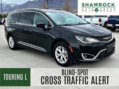 Used 2020 Chrysler Pacifica Touring-L w/ Tire & Wheel Group