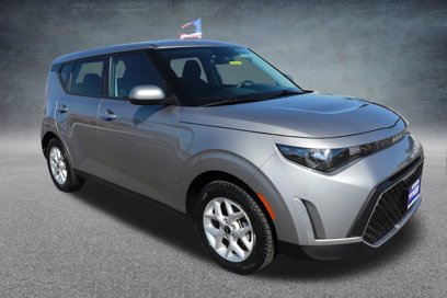 Used 2024 Kia Soul LX w/ Option Group 015