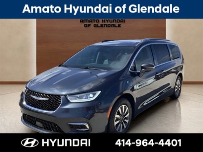 Used 2021 Chrysler Pacifica Touring-L