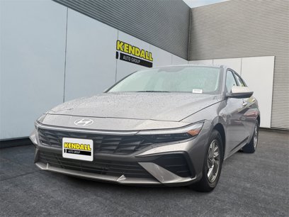 Used 2024 Hyundai Elantra SE