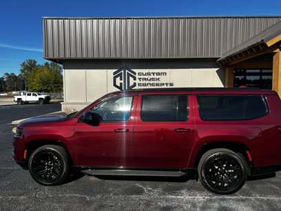 Used 2023 Jeep Wagoneer L Series II w/ Convenience Group I