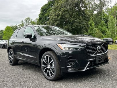 New 2025 Volvo XC60 B5 Plus w/ Protection Package Premier