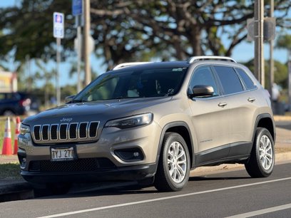 Used 2019 Jeep Cherokee Latitude w/ Popular Appearance Group