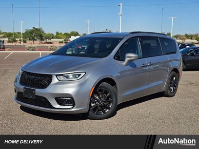 Used 2021 Chrysler Pacifica Touring-L w/ Premium & Safety Sphere Group
