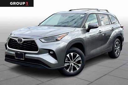 New 2025 Toyota Highlander XLE