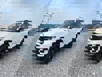 New 2025 Jeep Grand Cherokee Laredo