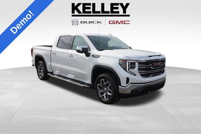 New 2025 GMC Sierra 1500 SLT w/ SLT Convenience Package