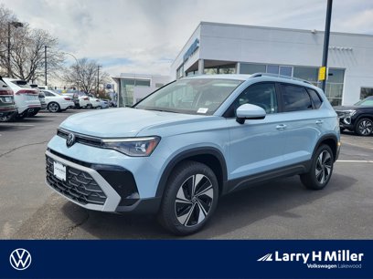 New 2025 Volkswagen Taos SE