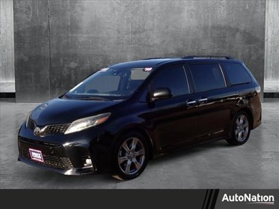 Used 2018 Toyota Sienna SE