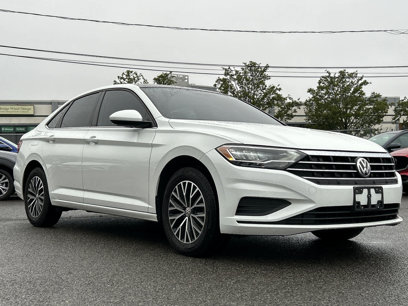 Used 2021 Volkswagen Jetta SE w/ SE Cold Weather Package
