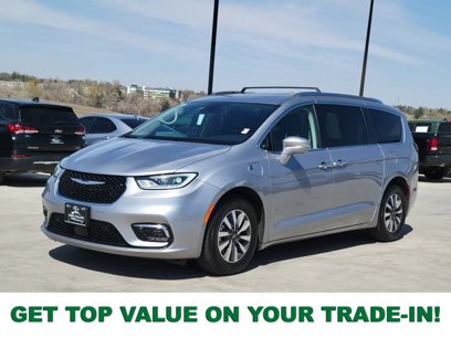 Used 2021 Chrysler Pacifica Touring-L