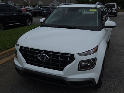 Certified 2025 Hyundai Venue SEL
