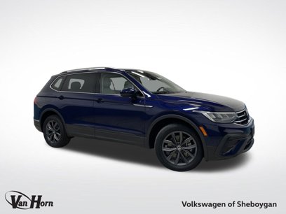Used 2022 Volkswagen Tiguan SE w/ Panoramic Sunroof Package