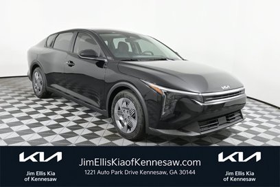 New 2025 Kia K4 LX