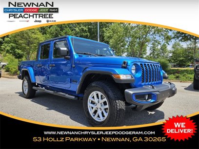 Used 2023 Jeep Gladiator Sport