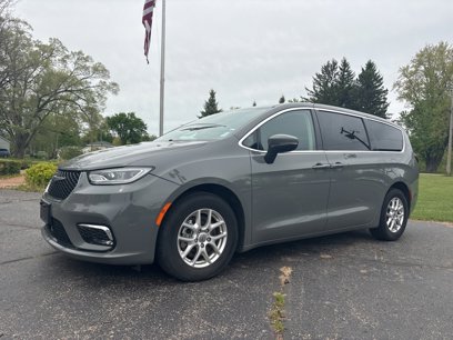 Used 2023 Chrysler Pacifica Touring-L