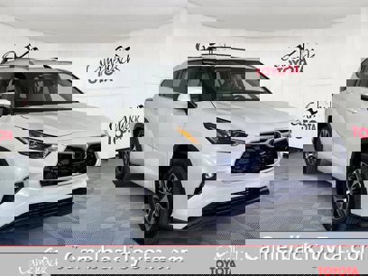 New 2025 Toyota Highlander XLE
